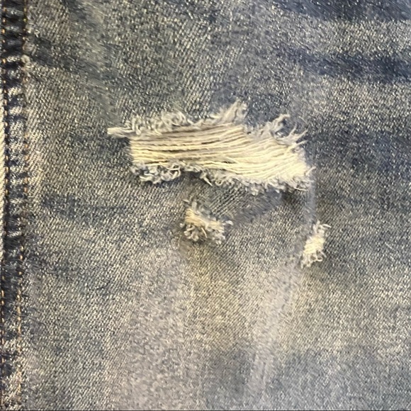 Hollister‎ Ultra High-Rise Distressed Mom Jean Sz 3 - Picture 4 of 10